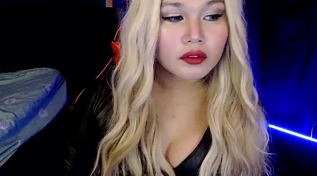 stacey wills44 online show from 01.04.25