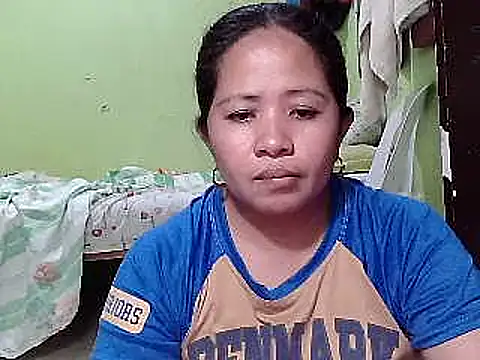 Snapshot of sweetlady_pinay chatting on 02.12.25 sweetlady pinay online show from 02.12.25