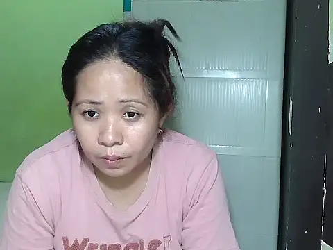 Snapshot of sweetlady_pinay chatting on 10.08.25 sweetlady pinay online show from 10.08.25