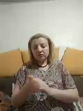 Snapshot of stefanyharper16 chatting on 02.28.25 stefanyharper16 online show from 02.28.25