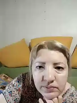 stefanyharper16 online show from 11.04.25