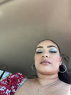 Snapshot of CarmelaAnthony chatting on 04.21.26 CarmelaAnthony online show from 04.21.26