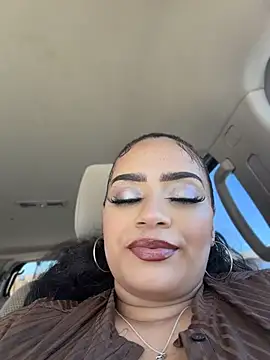 Snapshot of CarmelaAnthony chatting on 04.27.26 CarmelaAnthony online show from 04.27.26