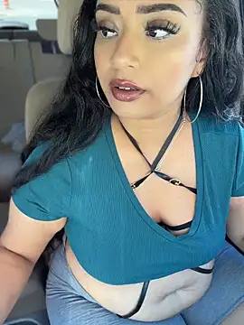 Snapshot of CarmelaAnthony chatting on 04.30.26 CarmelaAnthony online show from 04.30.26
