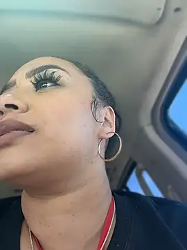 Snapshot of CarmelaAnthony chatting on 05.19.26 CarmelaAnthony online show from 05.19.26