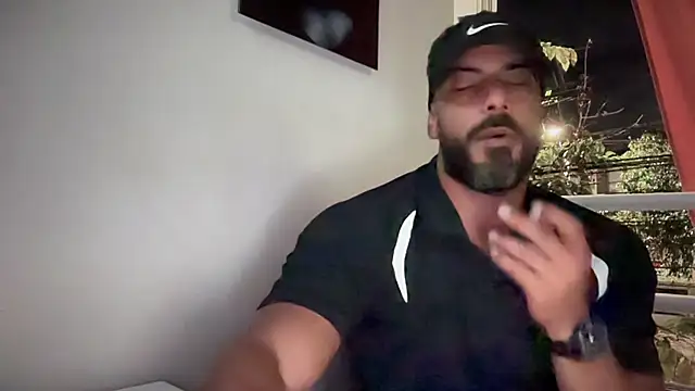 romeolovedark online show from 11.18.25