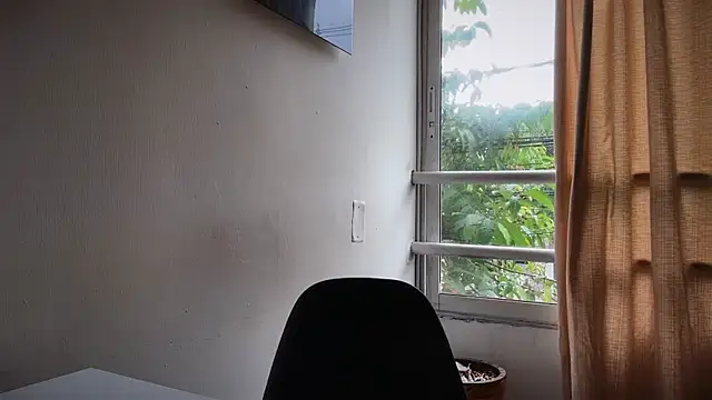 romeolovedark online show from 04.15.26