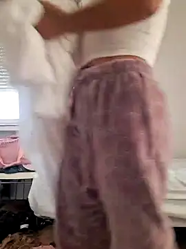 laura dirtyhot online show from 12.16.24