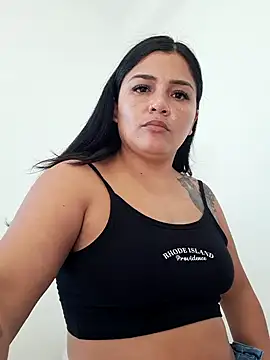 laura dirtyhot online show from 12.26.24