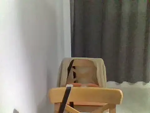 Snapshot of Moi_Lina chatting on 12.24.24 Moi Lina online show from 12.24.24