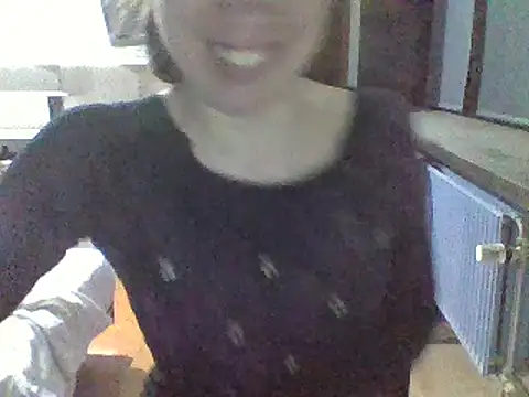 Snapshot of Moi_Lina chatting on 03.07.25 Moi Lina online show from 03.07.25