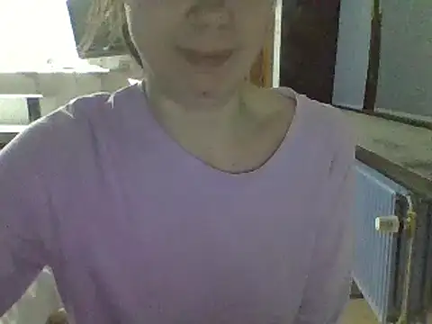 Snapshot of Moi_Lina chatting on 03.17.25 Moi Lina online show from 03.17.25