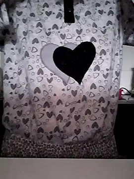 Snapshot of Moi_Lina chatting on 11.25.25 Moi Lina online show from 11.25.25