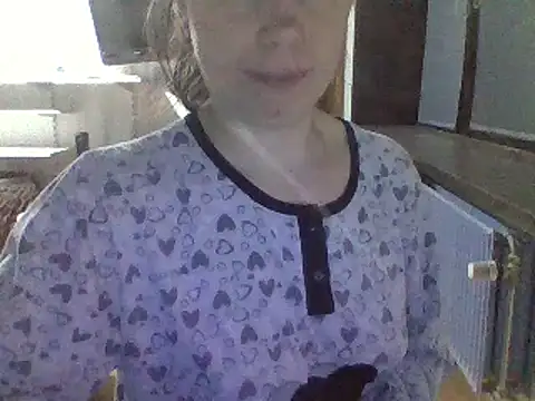 Snapshot of Moi_Lina chatting on 12.03.25 Moi Lina online show from 12.03.25