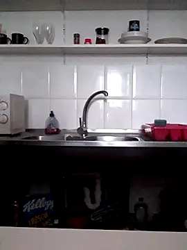 Snapshot of Moi_Lina chatting on 12.14.25 Moi Lina online show from 12.14.25