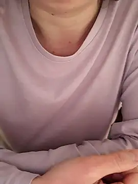 Snapshot of Moi_Lina chatting on 02.23.26 Moi Lina online show from 02.23.26