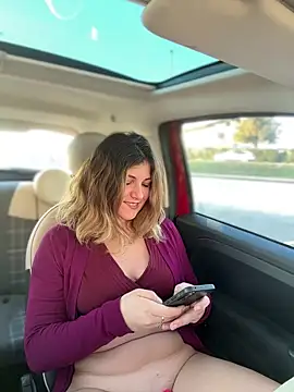 Snapshot of DaisyVibesss chatting on 01.12.25 DaisyVibesss online show from 01.12.25