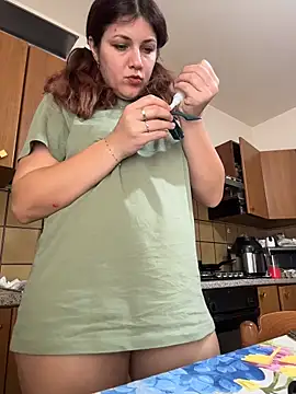 Snapshot of DaisyVibesss chatting on 11.18.25 DaisyVibesss online show from 11.18.25