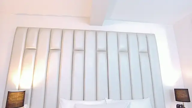 aandreaperez online show from 11.27.25