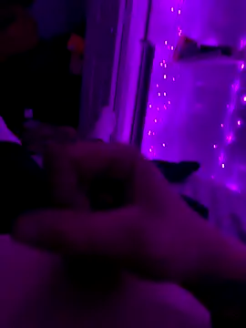 Hugetings online show from 12.21.25