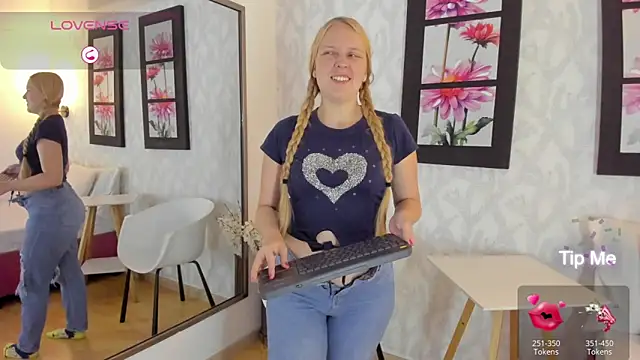 EmilySumer online show from 02.16.25