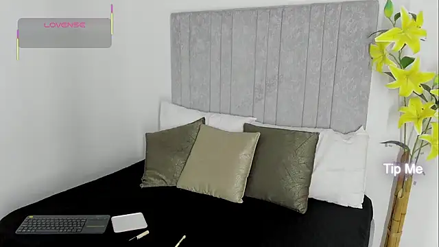 EmilySumer online show from 09.10.25