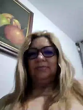 Snapshot of gisela27 chatting on 03.03.25 gisela27 online show from 03.03.25