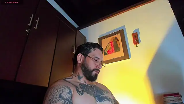 Snapshot of CamiloGray_ chatting on 04.29.26 CamiloGray online show from 04.29.26