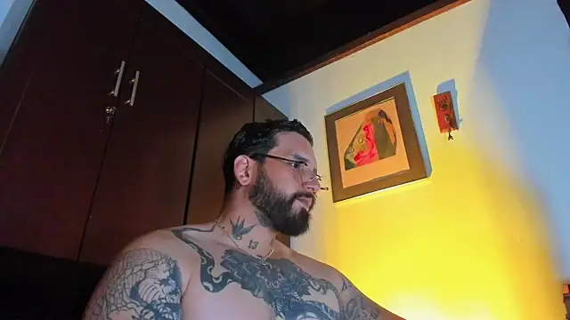 Snapshot of CamiloGray_ chatting on 06.05.26 CamiloGray online show from 06.05.26