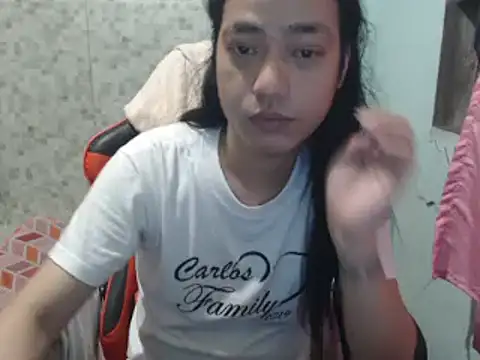 Snapshot of itsmacky4u chatting on 02.15.25 itsmacky4u online show from 02.15.25