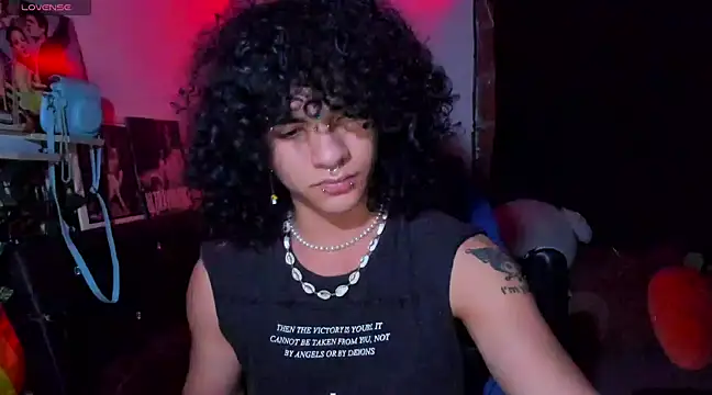 Snapshot of sweetvond_ chatting on 02.11.25 sweetvond  online show from 02.11.25