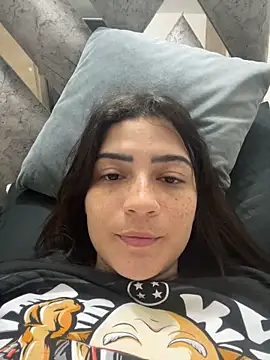 Snapshot of cutesarah_ chatting on 01.18.25 cutesarah  online show from 01.18.25