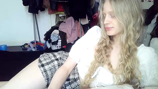 VeronicaJoyful online show from 03.10.25