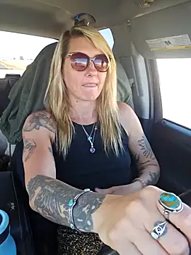 SheIsSomething online show from 02.06.25