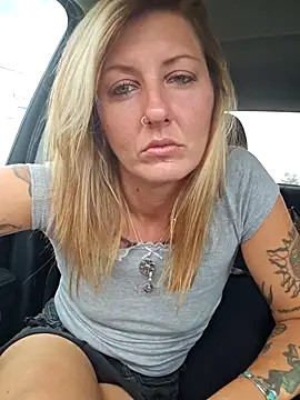 SheIsSomething online show from 09.19.25