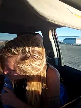 SheIsSomething online show from 01.10.26