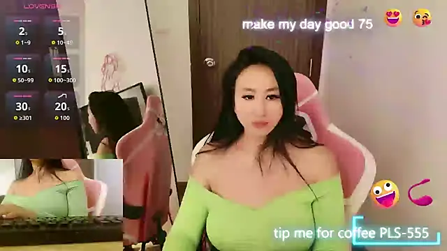 AsianQueens online show from 10.14.25