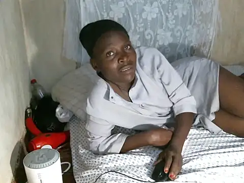 cute-shamza online show from 12.18.25