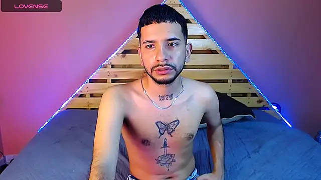 Snapshot of sexxgods chatting on 12.22.24 sexxgods online show from 12.22.24