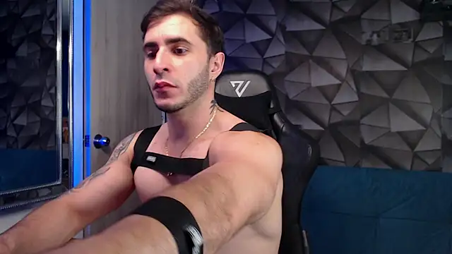 Latino stud4u online show from 10.11.25