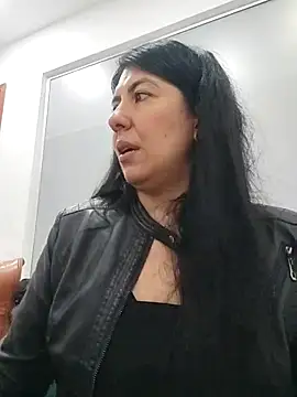 aisha latina online show from 03.10.25