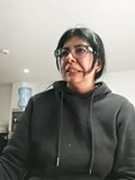 aisha latina online show from 11.06.25