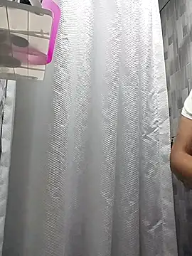 aisha latina online show from 12.15.25