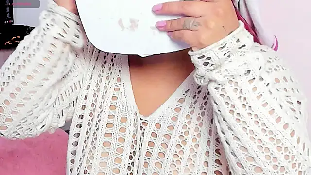 Snapshot of SophieRossi chatting on 03.12.26 SophieRossi online show from 03.12.26