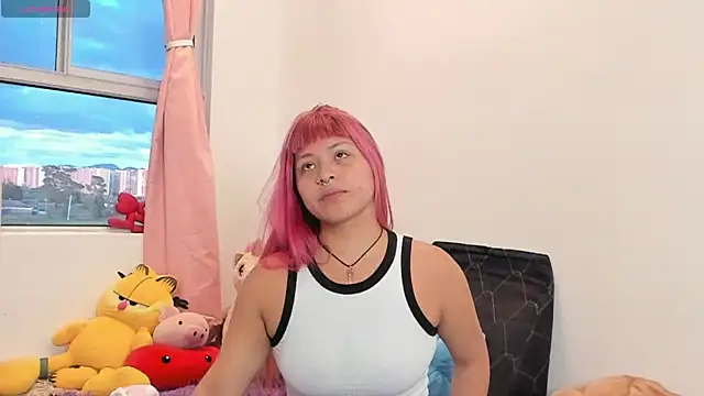 Snapshot of SophieRossi chatting on 04.08.26 SophieRossi online show from 04.08.26