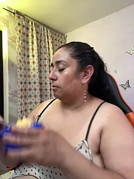 Snapshot of agathaxxx-69 chatting on 04.11.26 agathaxxx-69 online show from 04.11.26