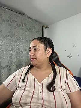 Snapshot of agathaxxx-69 chatting on 06.21.26 agathaxxx-69 online show from 06.21.26