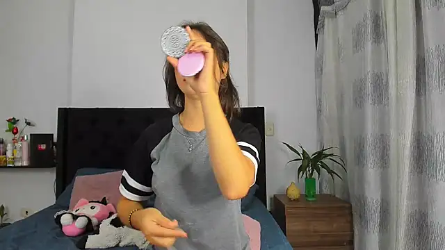 AndreaStivens online show from 09.25.25