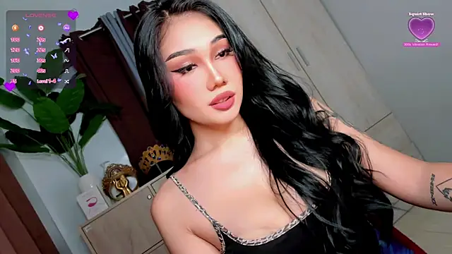 Snapshot of Icon1c_LiLy chatting on 05.25.26 Icon1c LiLy online show from 05.25.26