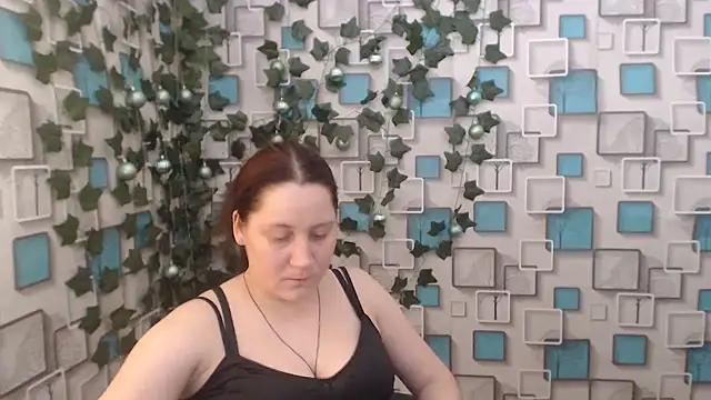 JosieJun  online show from 01.25.25